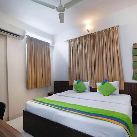 Treebo Park View Hadapsar Hotel Poona Buitenkant foto