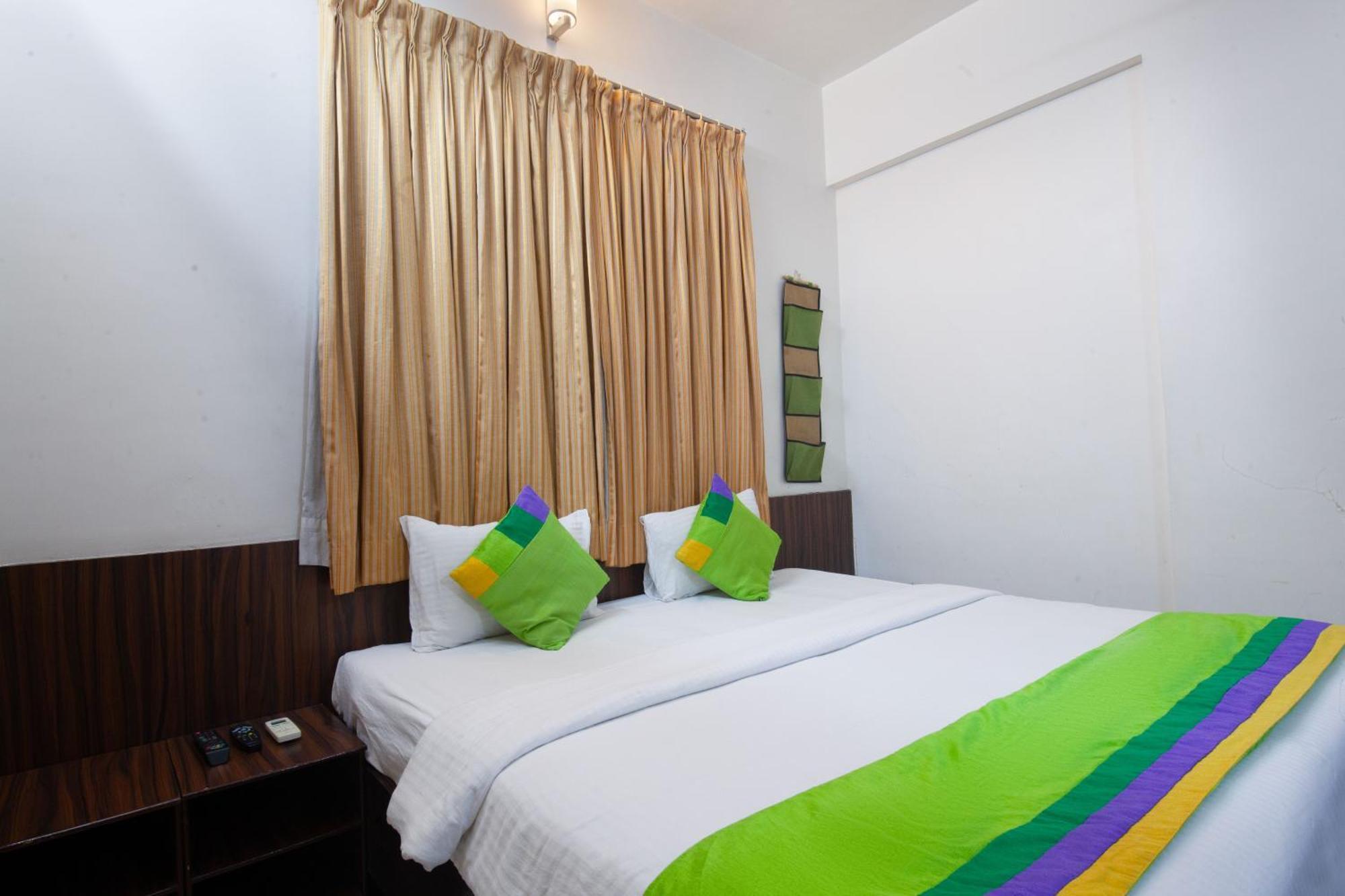 Treebo Park View Hadapsar Hotel Poona Buitenkant foto