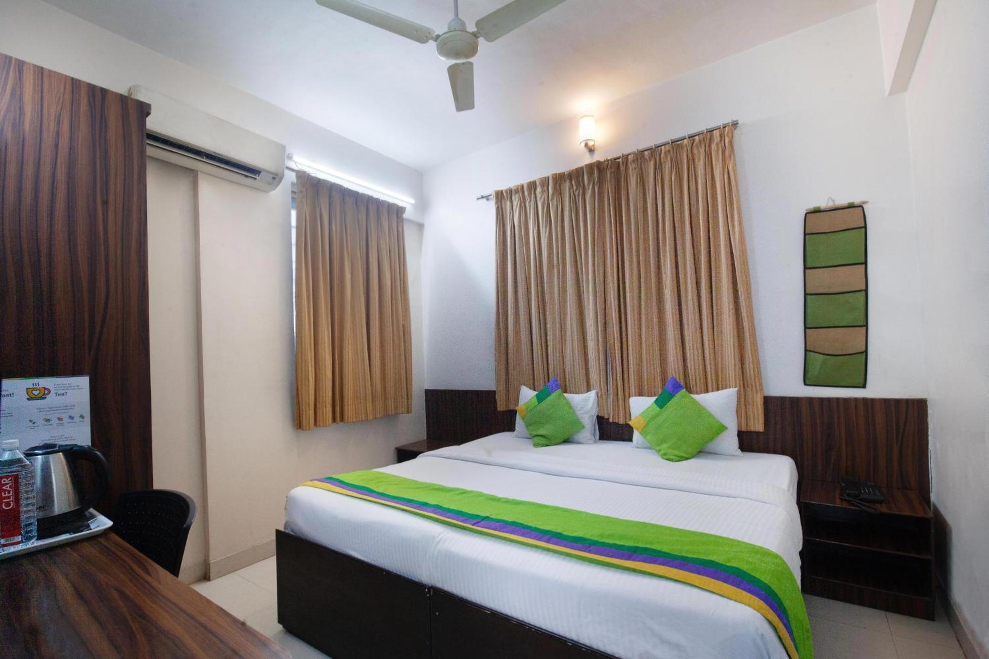 Treebo Park View Hadapsar Hotel Poona Buitenkant foto