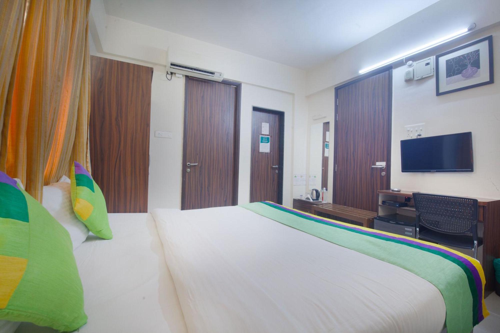 Treebo Park View Hadapsar Hotel Poona Buitenkant foto