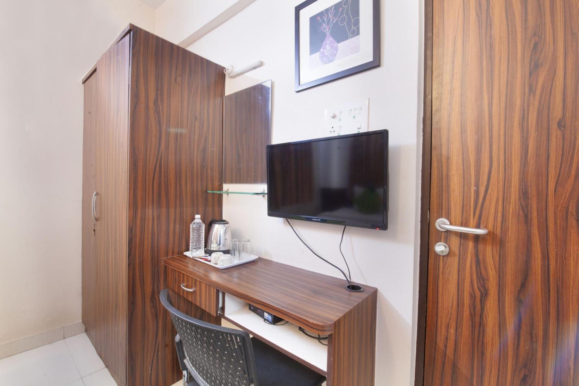 Treebo Park View Hadapsar Hotel Poona Buitenkant foto