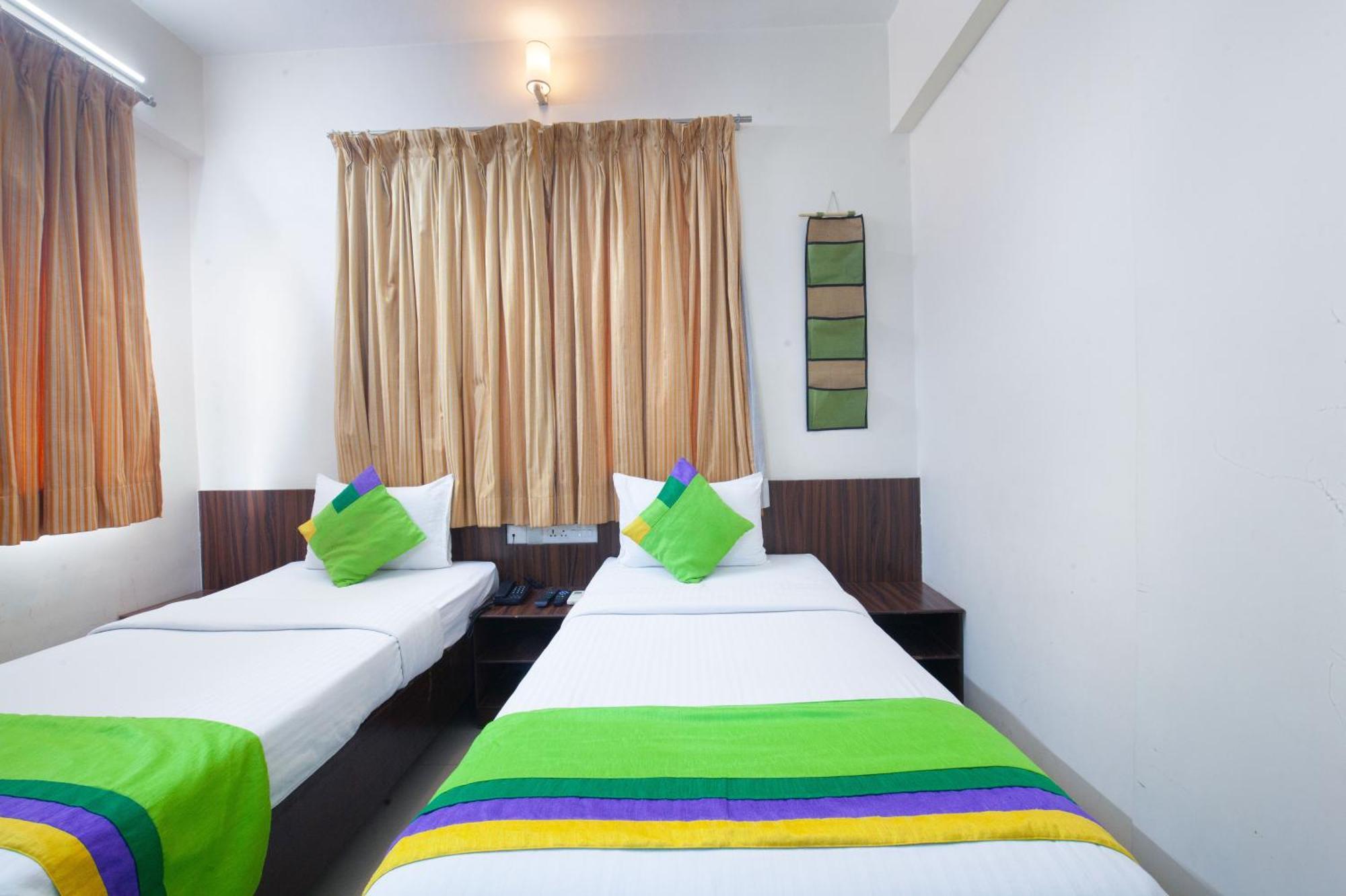 Treebo Park View Hadapsar Hotel Poona Buitenkant foto