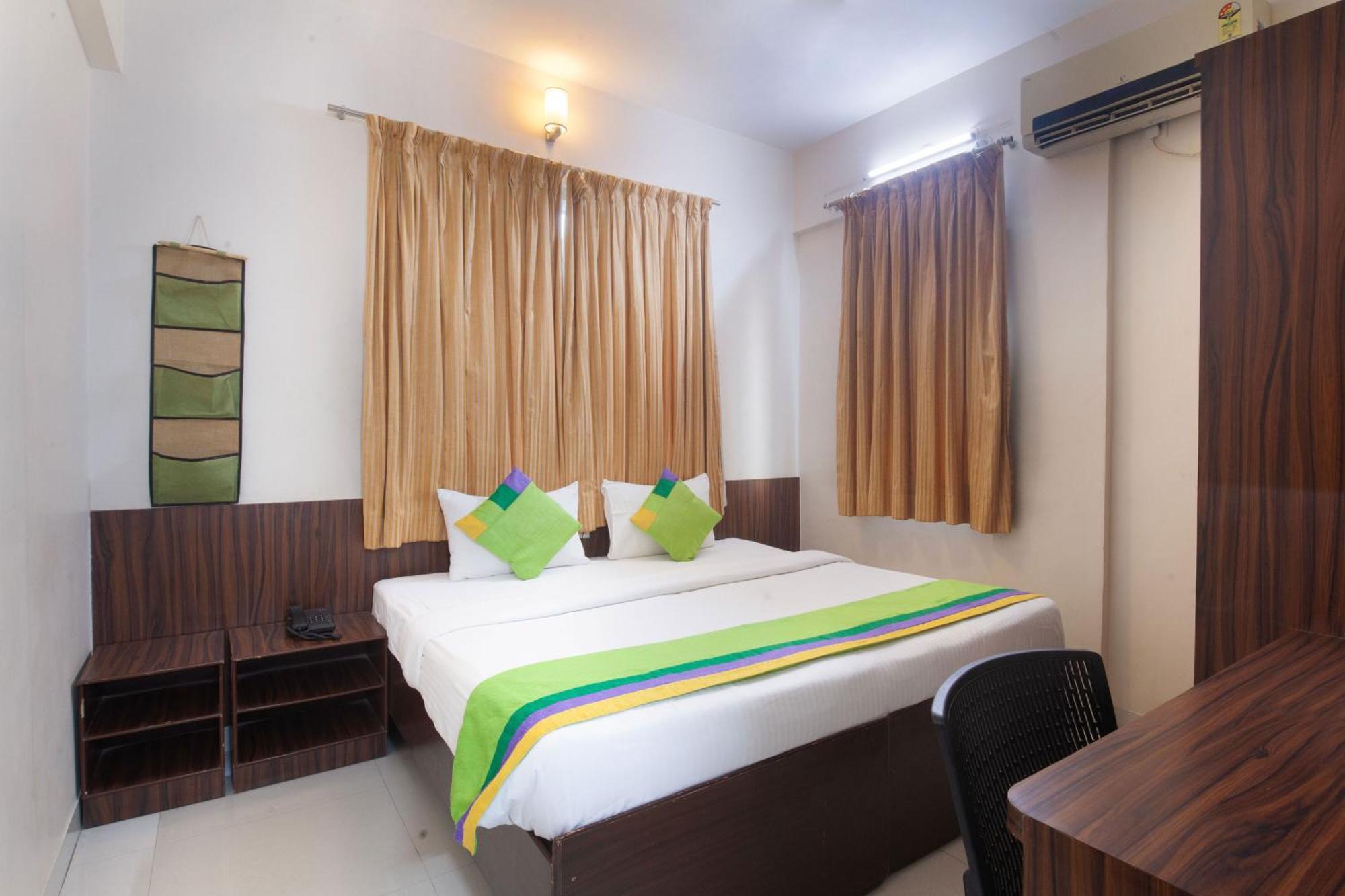 Treebo Park View Hadapsar Hotel Poona Buitenkant foto