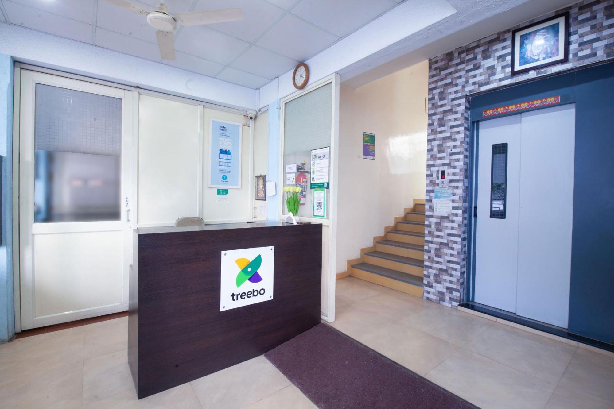 Treebo Park View Hadapsar Hotel Poona Buitenkant foto